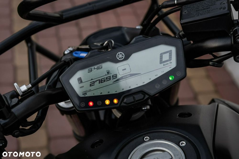 Yamaha MT - 8