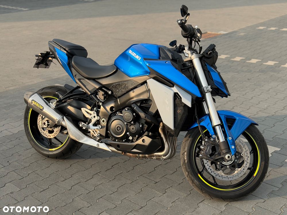 Suzuki GSX - 10