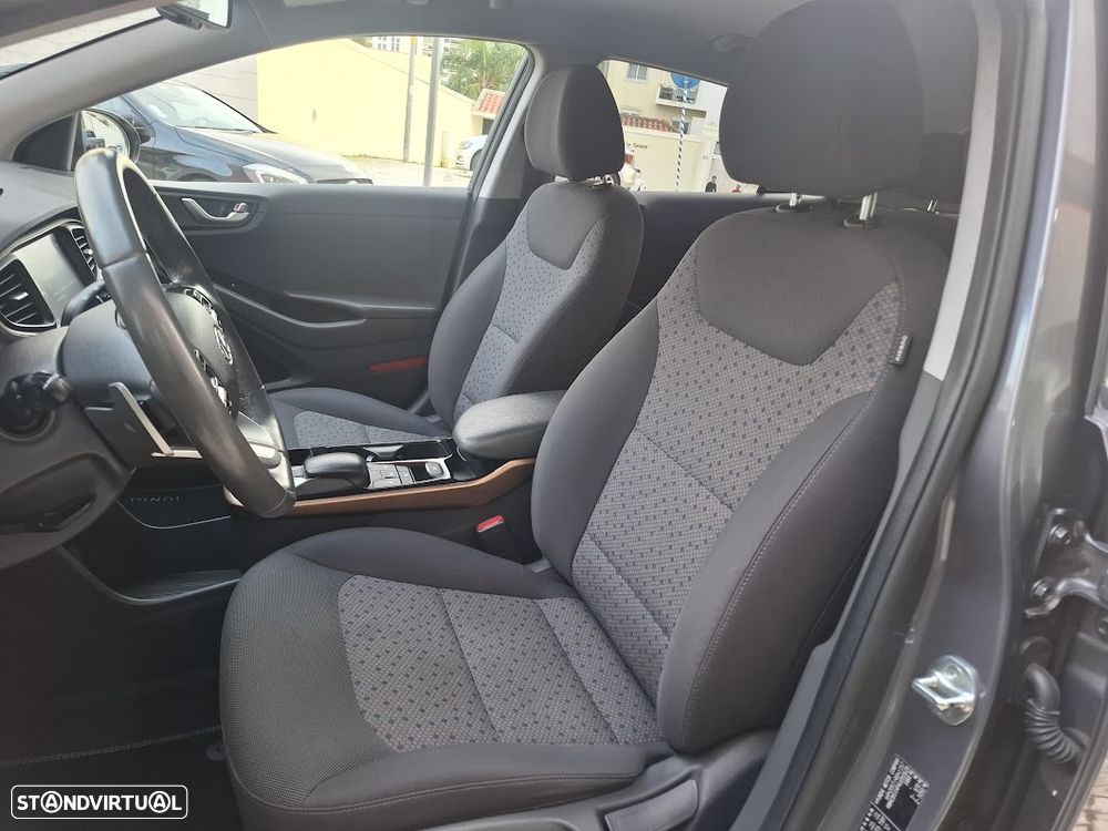 Hyundai Ioniq 28kWh Eletric Tech - 31