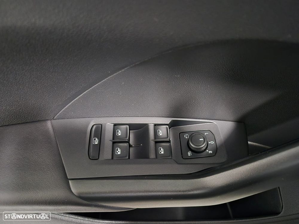 VW T-Cross 1.0 TSI Urban DSG - 19