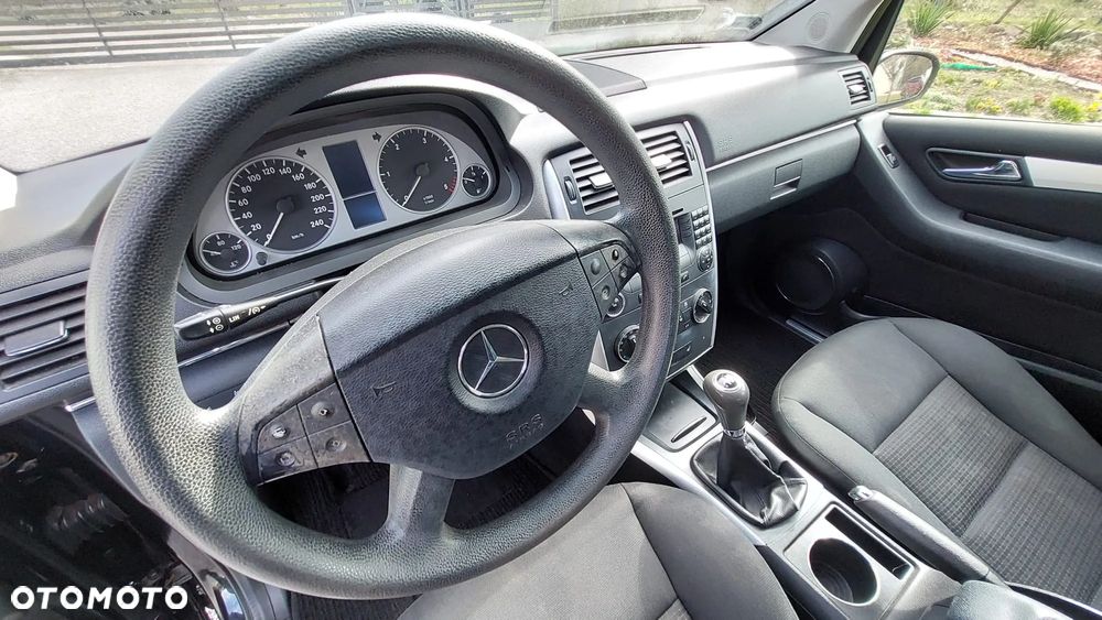 Mercedes-Benz Klasa B 180 CDI - 11