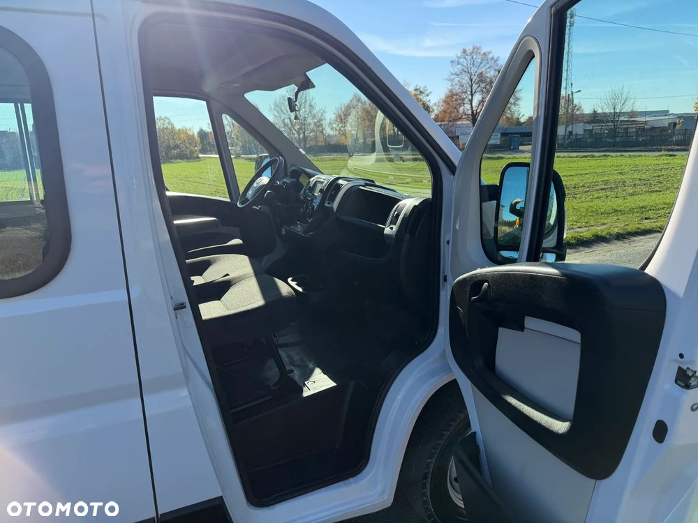 Fiat Ducato * 2.3 / 130KM * DOKA / Brygadówka * Skrzyniowy * 7 Osób * - 30