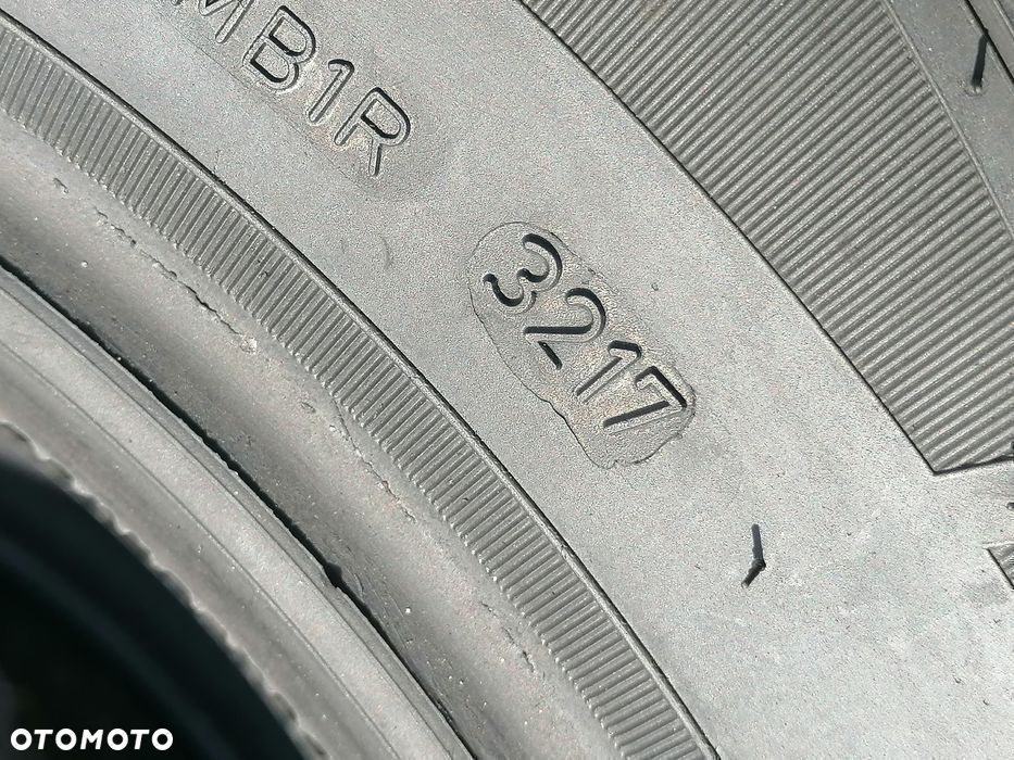 215/65R16 98H Goodyear Ultragrip perfomance para Zima - 7