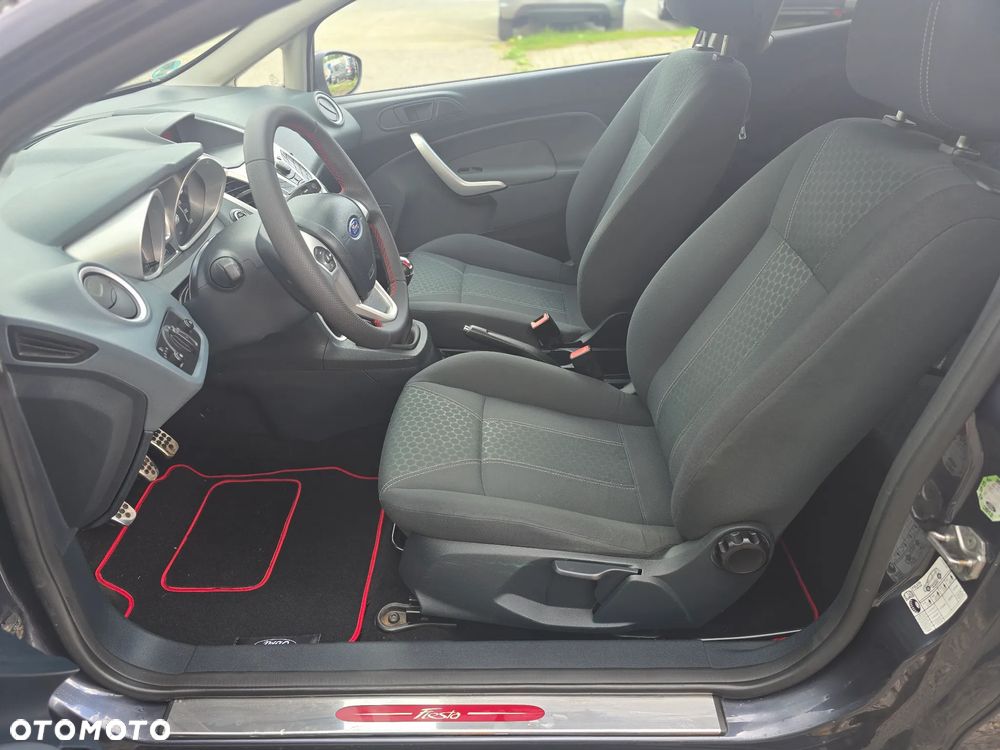 Ford Fiesta - 11