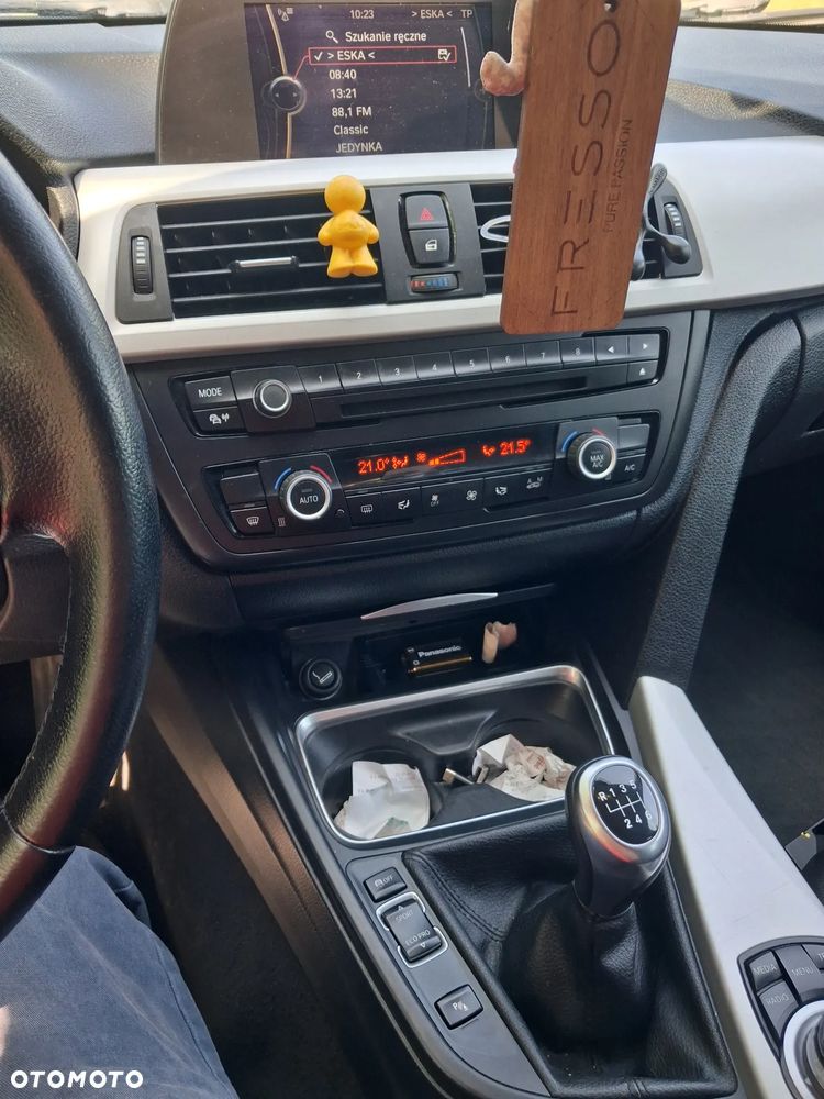 BMW Seria 3 318d DPF - 20