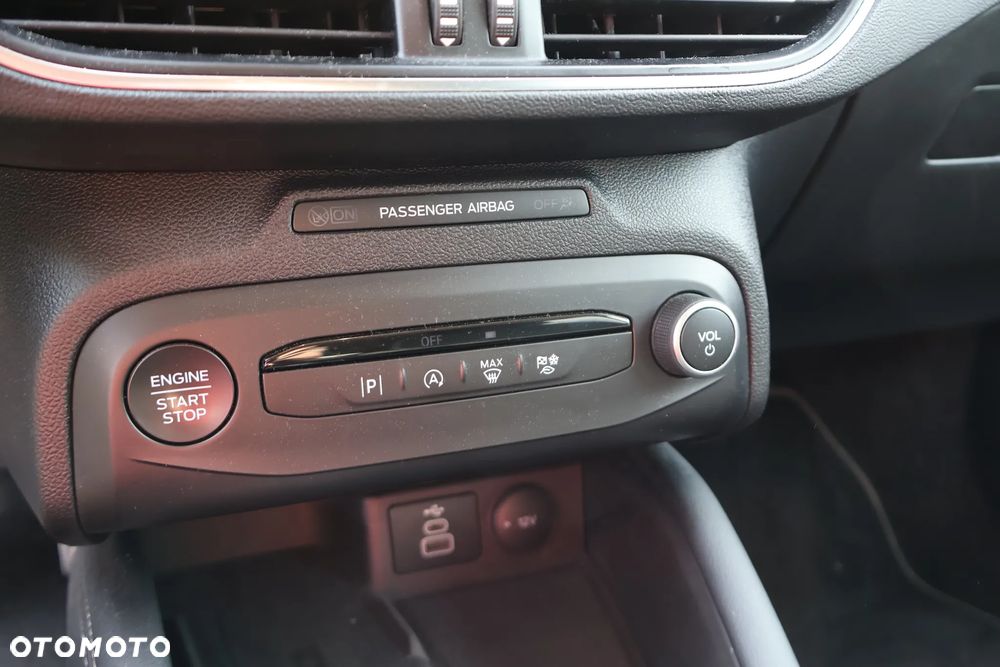 Ford Focus 1.5 EcoBlue Titanium X - 32