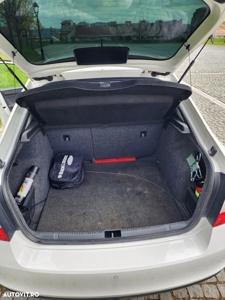 Skoda RAPID 1.6 TDI Active - 17