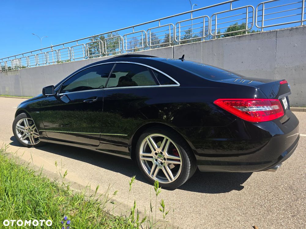 Mercedes-Benz Klasa E 220 CDI DPF BlueEFFICIENCY Automatik Elegance - 8