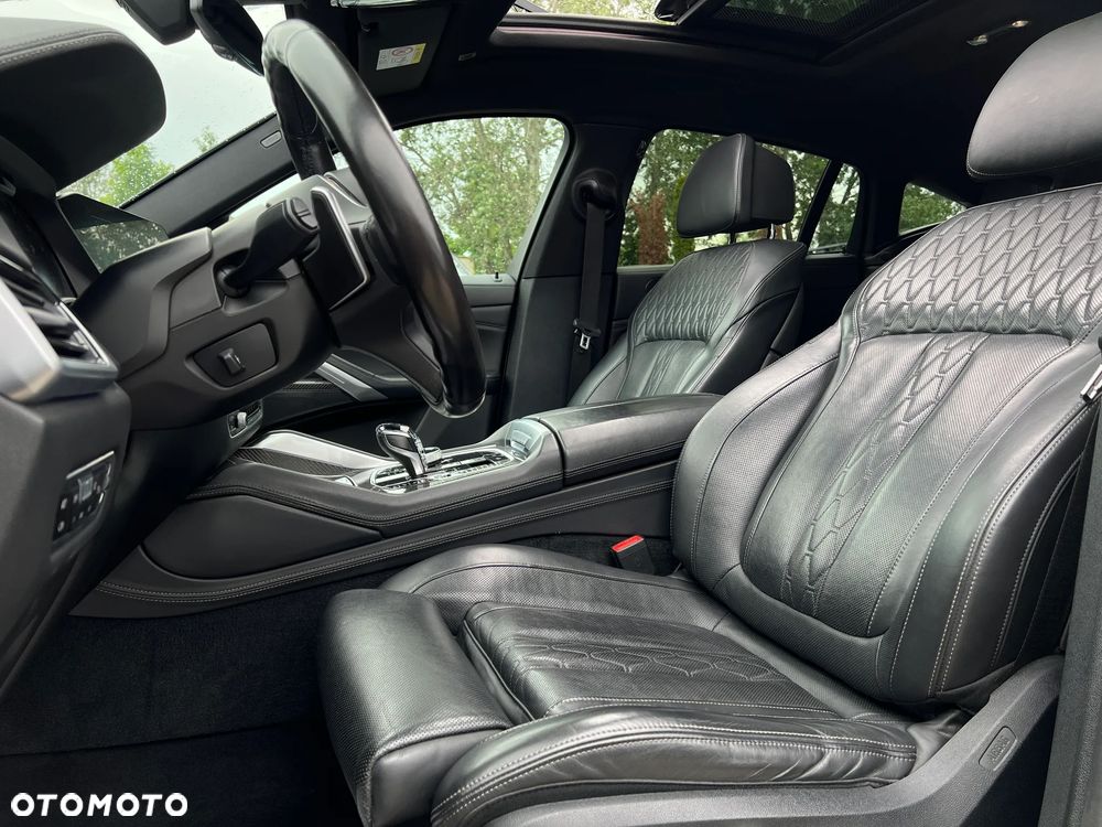 BMW X6 - 12