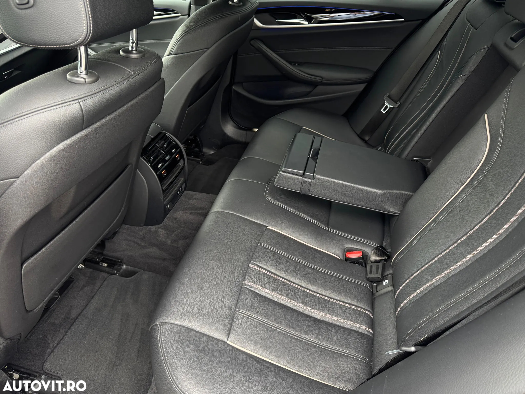 BMW Seria 5 518d AT - 15