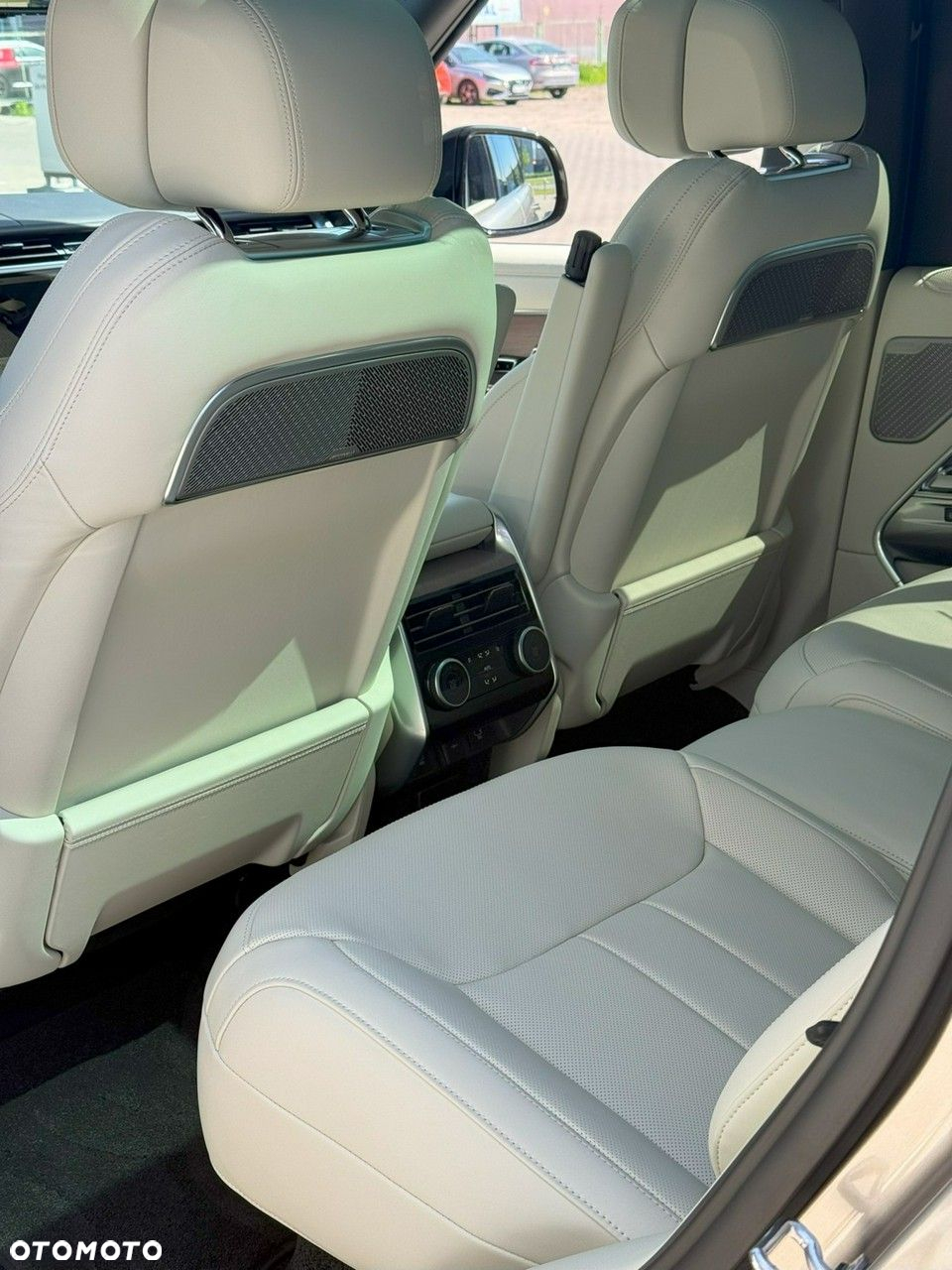 Land Rover Range Rover - 24
