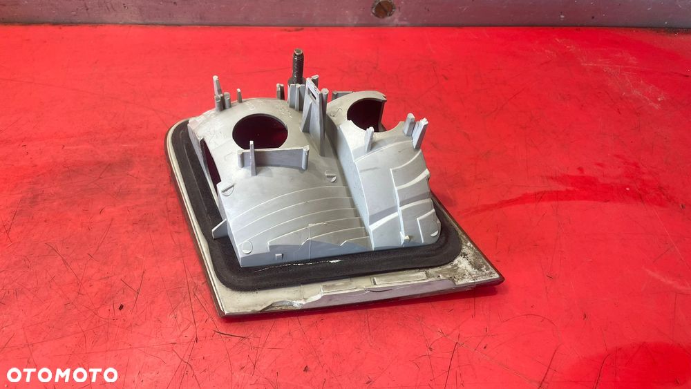 BMW 3 E46 KOMBI  LAMPA LEWA Z KLAPY TYLNA TYŁ - 3