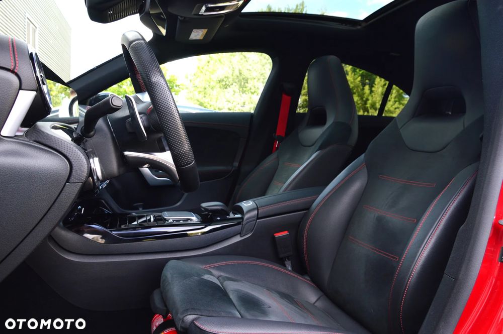 Mercedes-Benz CLA AMG 35 4-Matic 7G-DCT - 14