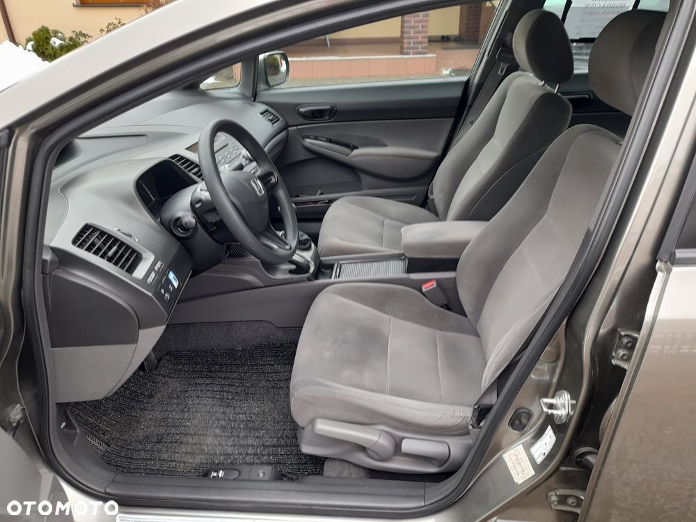 Honda Civic 1.8 Comfort - 18