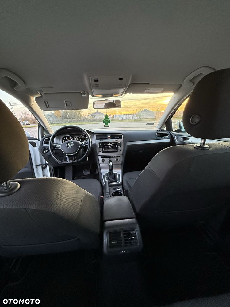 Volkswagen Golf - 8