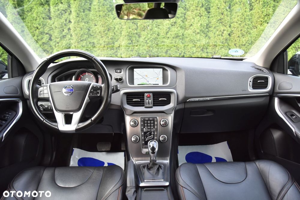 Volvo V40 Cross Country D2 Geartronic Summum - 11