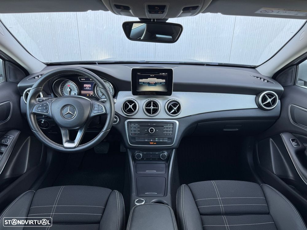 Mercedes-Benz GLA 180 CDI Urban Aut. - 14