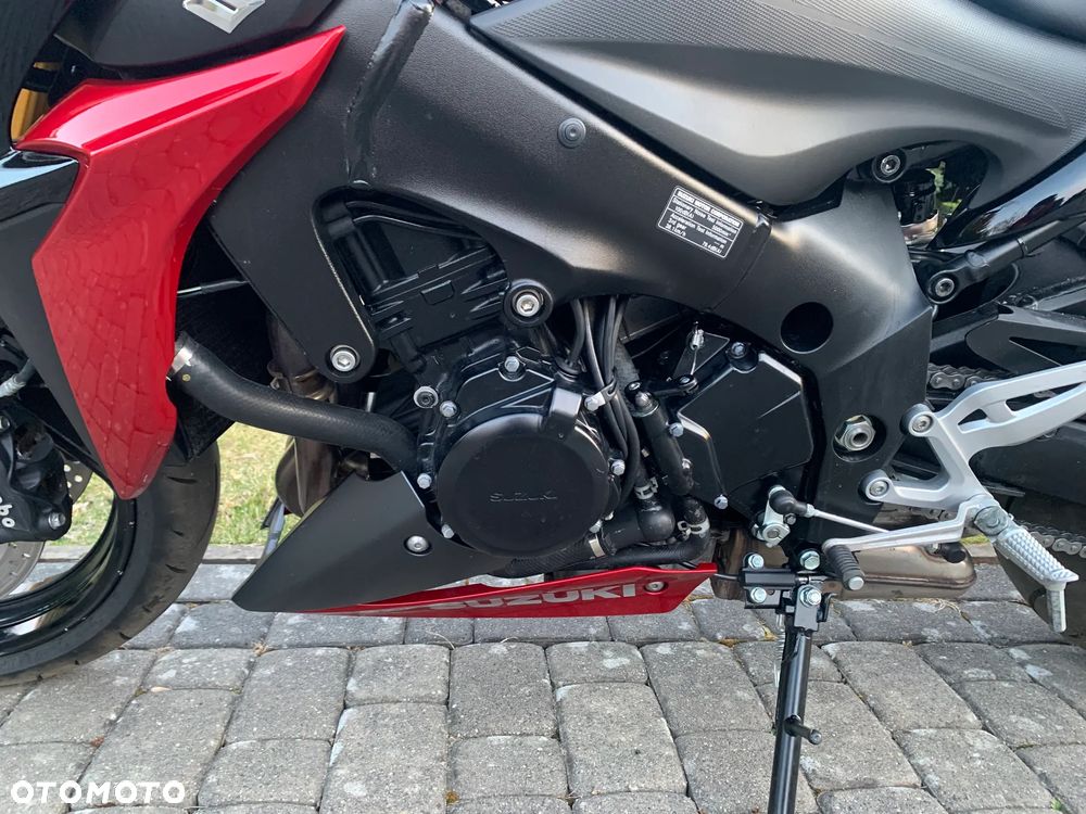 Suzuki GSX 1000 - 6