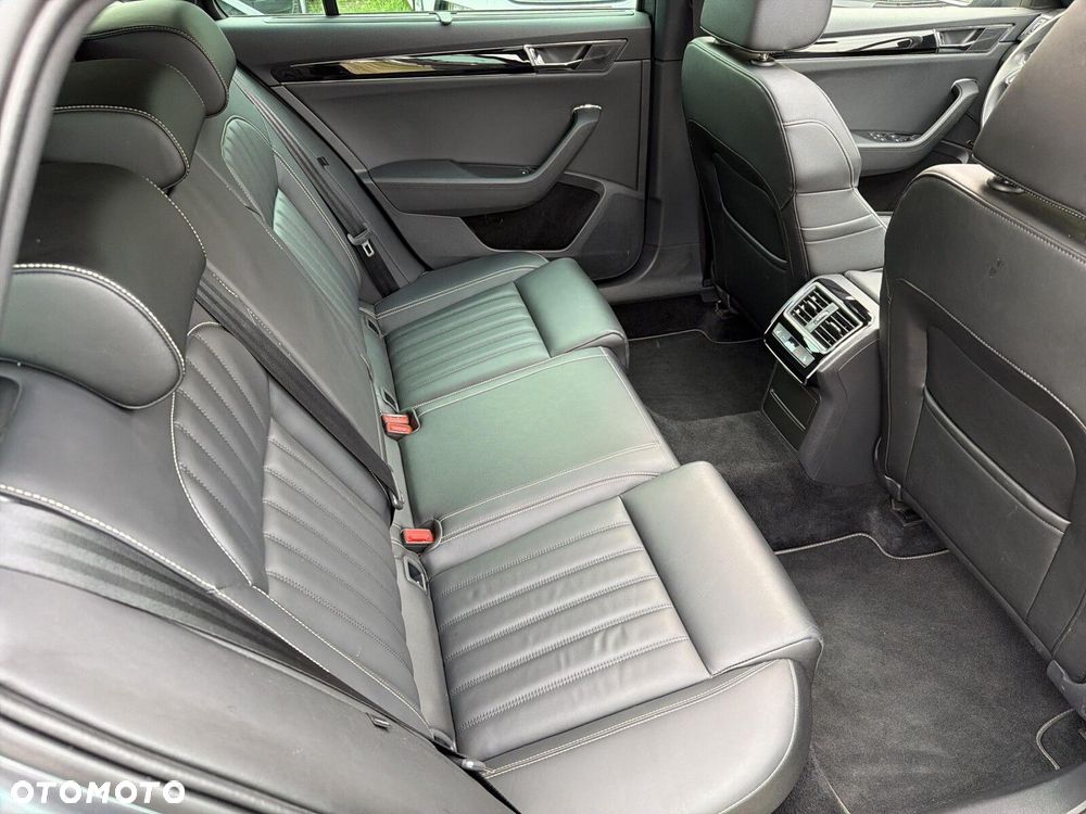 Skoda Superb 2.0 TDI SCR 4x4 L&K DSG - 14
