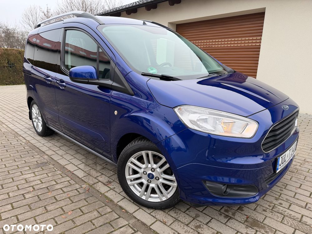 Ford Tourneo Courier - 12