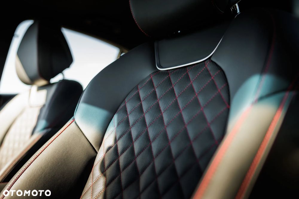 Genesis G70 2.0T Plus AWD 8AT Sport - 20