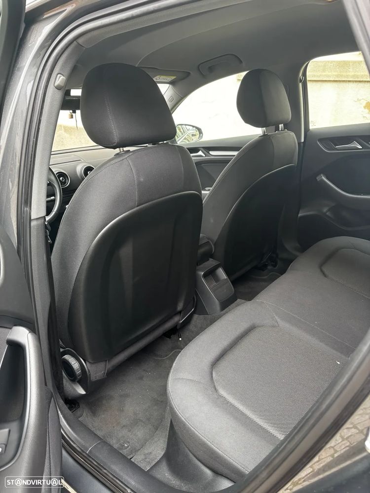 Audi A3 Sportback 30 TDI Design - 9
