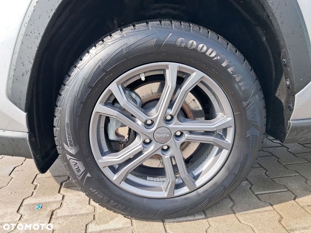 Toyota RAV4 - 9