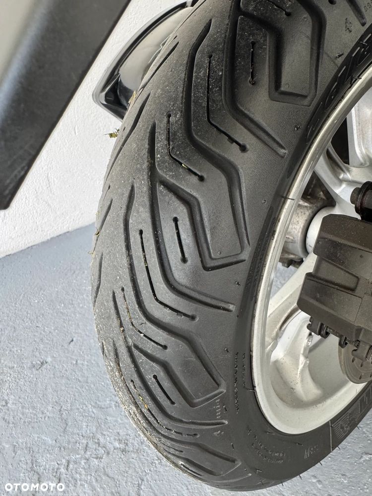 Yamaha NMAX - 26