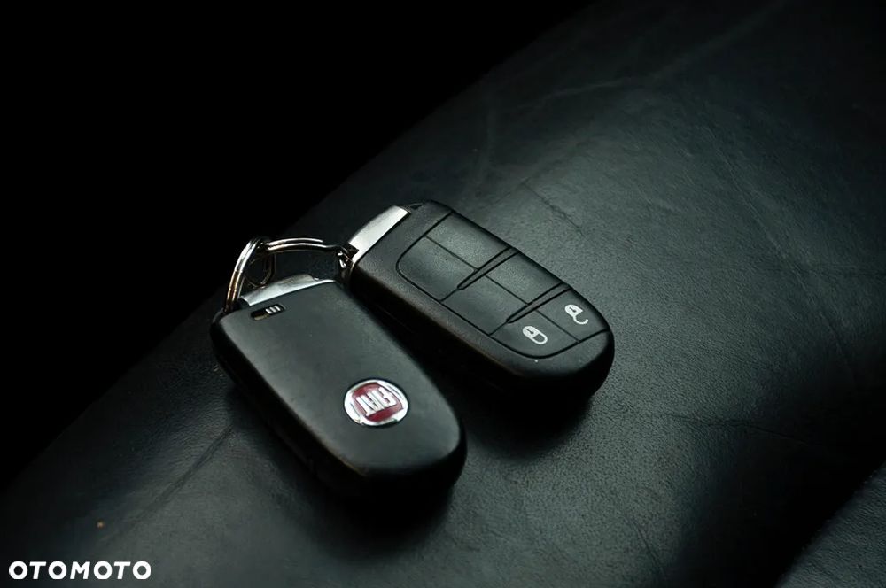 Fiat Freemont 2.0 Multijet 16V DPF Automatik Allrad Black Code - 25