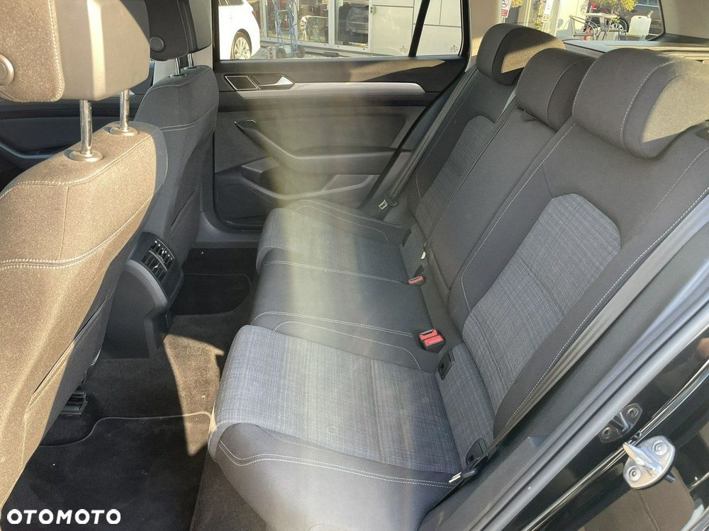 Volkswagen Passat 2.0 TDI EVO Business DSG - 28