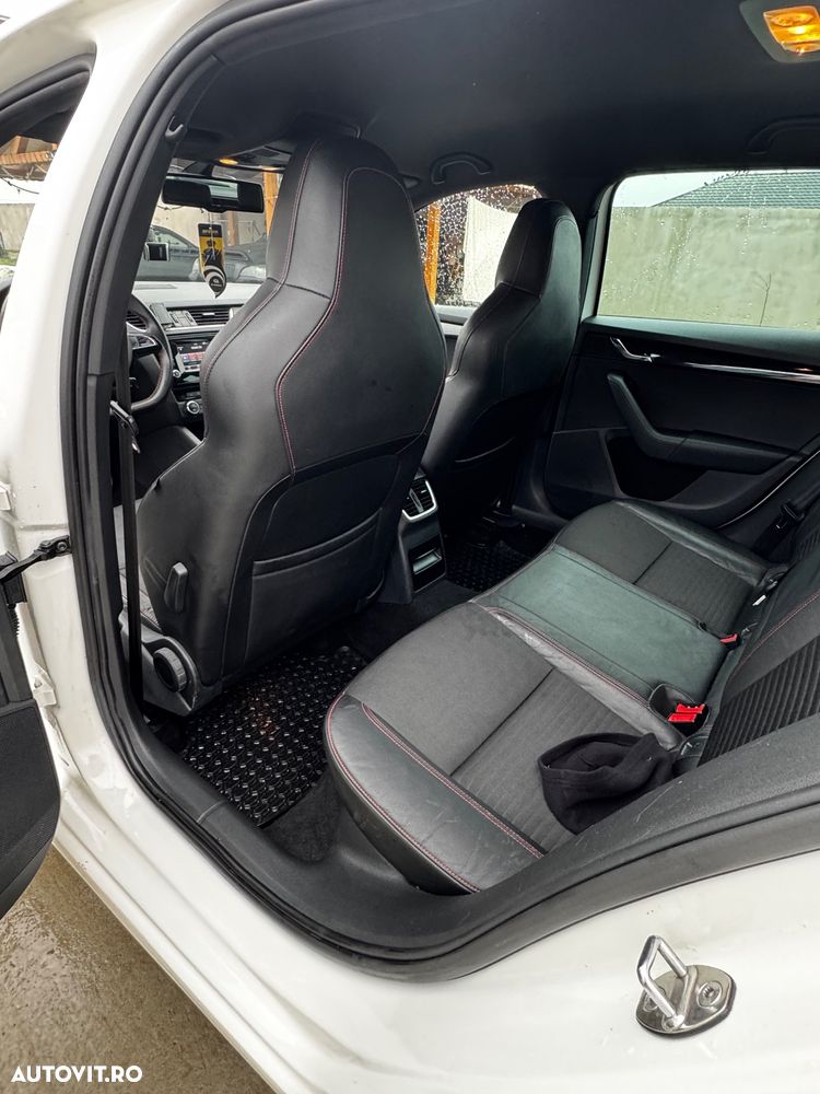 Skoda Octavia 2.0 TDI (Green tec) 4x4 DSG RS - 7