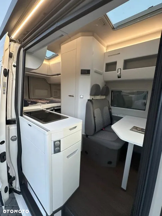 Volkswagen Grand California - 13