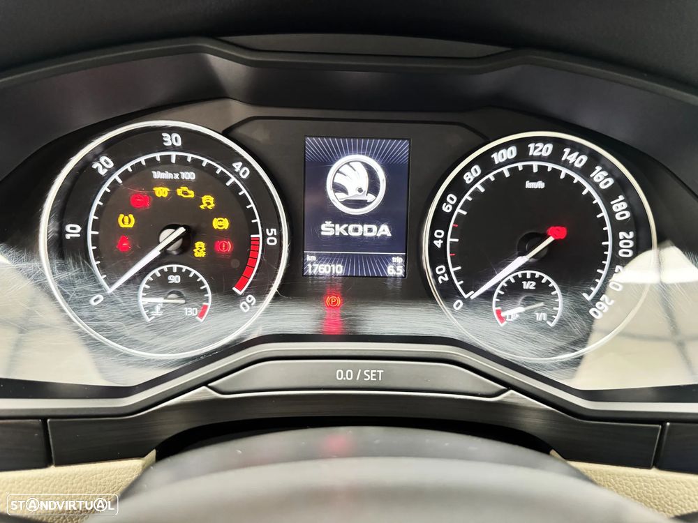 Skoda Superb 2.0 TDI Laurin&Klement DSG - 25