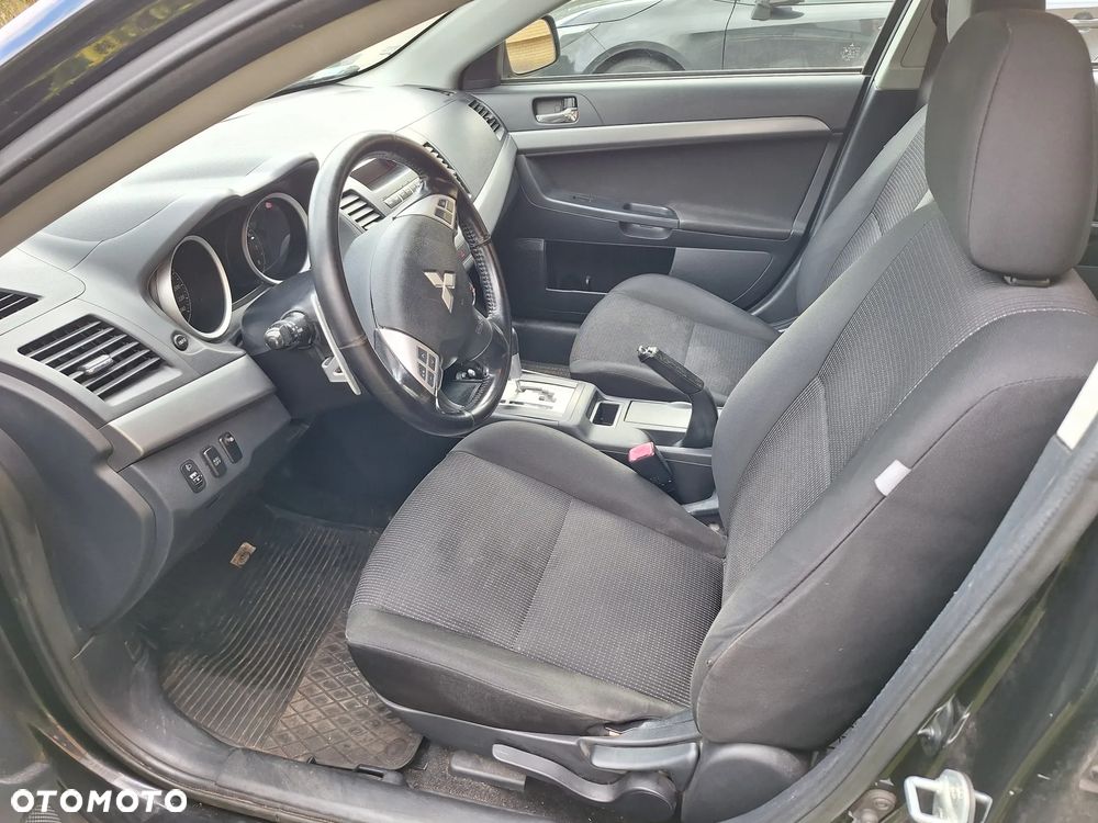 Mitsubishi Lancer 1.8 Instyle CVT - 11