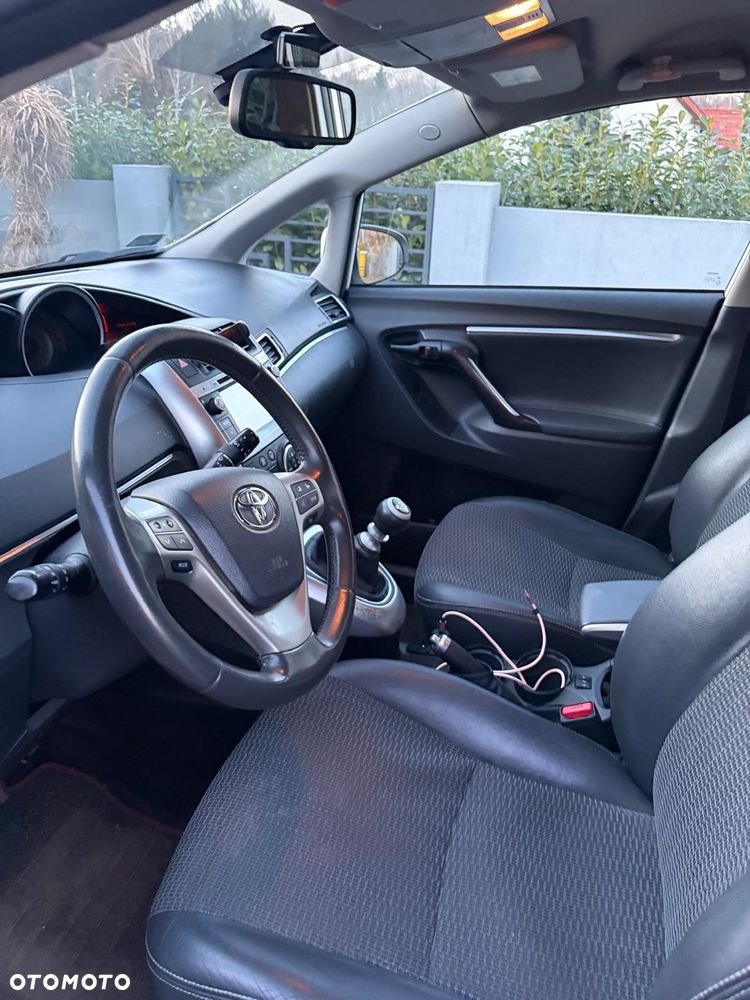 Toyota Verso 1.8 Prestige 7os - 5