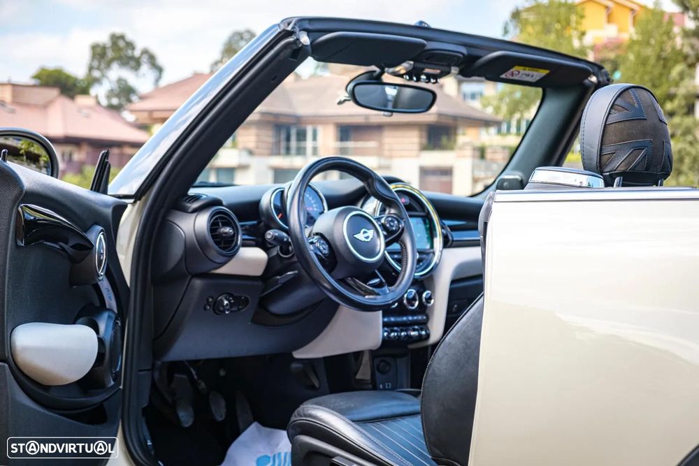 MINI Cabrio - 18