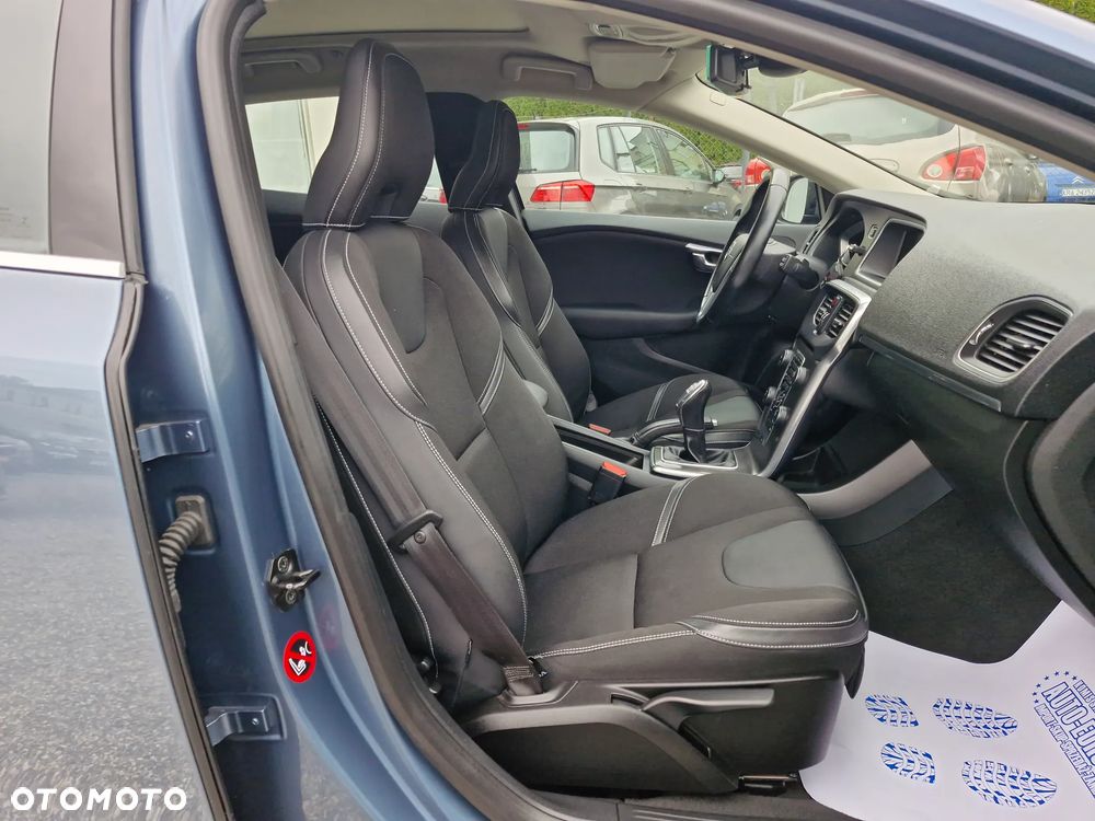 Volvo V40 D2 Momentum - 18