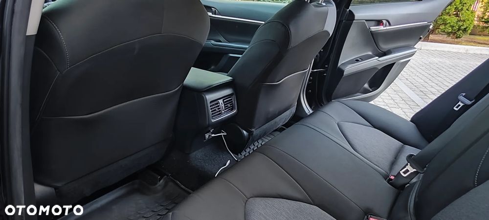 Toyota Camry 2.5 Hybrid Comfort CVT - 13