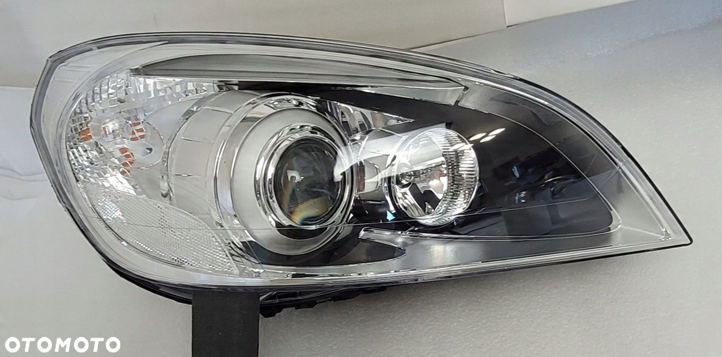 LAMPA PRAWA PRZÓD VOLVO V60 I S60 II 2010-2013 XENON 9 PIN 31420674 - 1