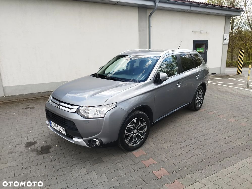 Mitsubishi Outlander 2.0 4WD CVT Diamant Edition+ - 11