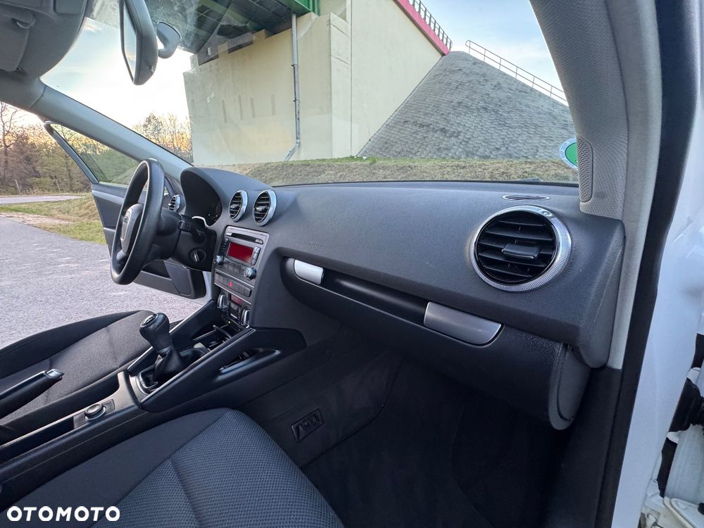 Audi A3 Sportback - 25