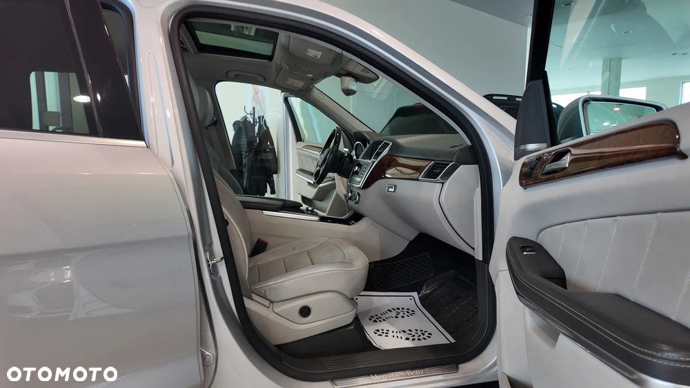 Mercedes-Benz GL - 35