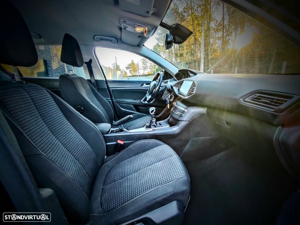 Peugeot 308 1.6 BlueHDi Allure - 17
