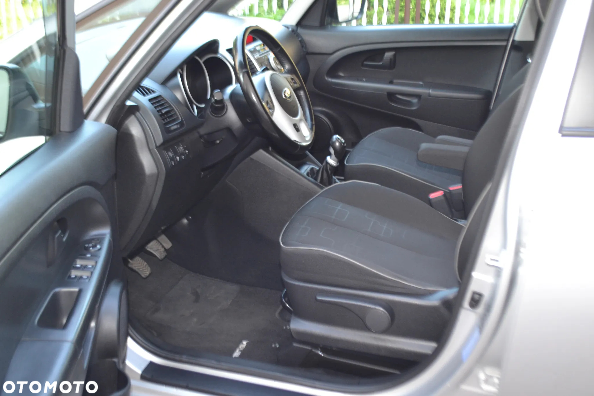 Kia Venga 1.6 CRDi 128 Fifa World Cup Edition - 16