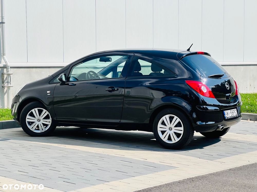 Opel Corsa 1.4 16V Satellite - 3