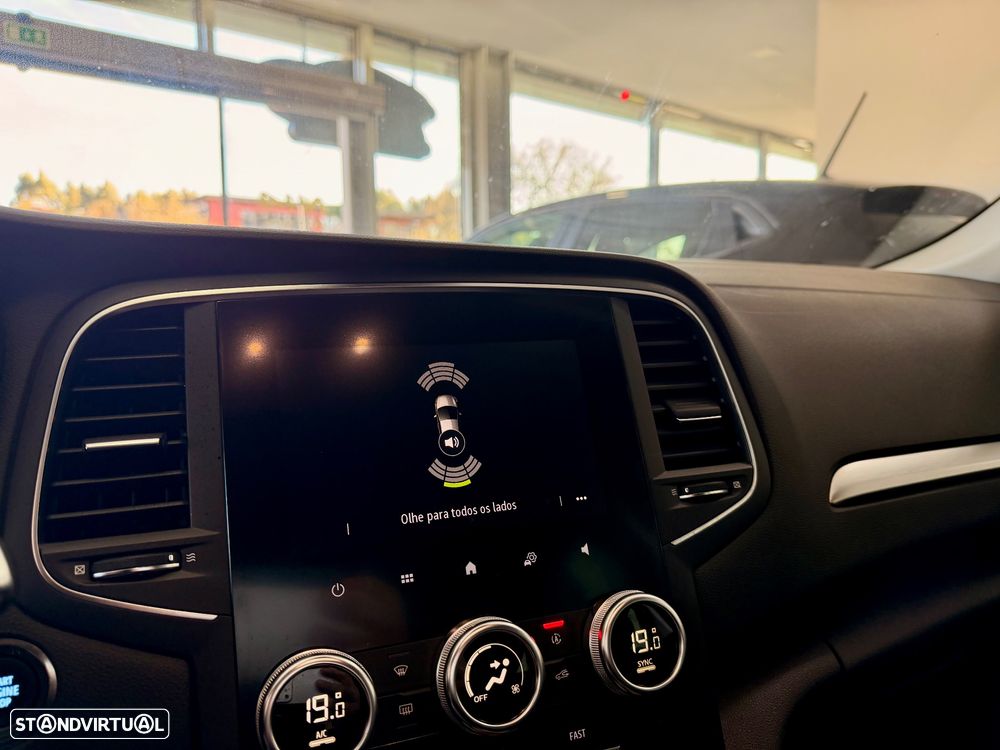 Renault Mégane Sport Tourer - 14