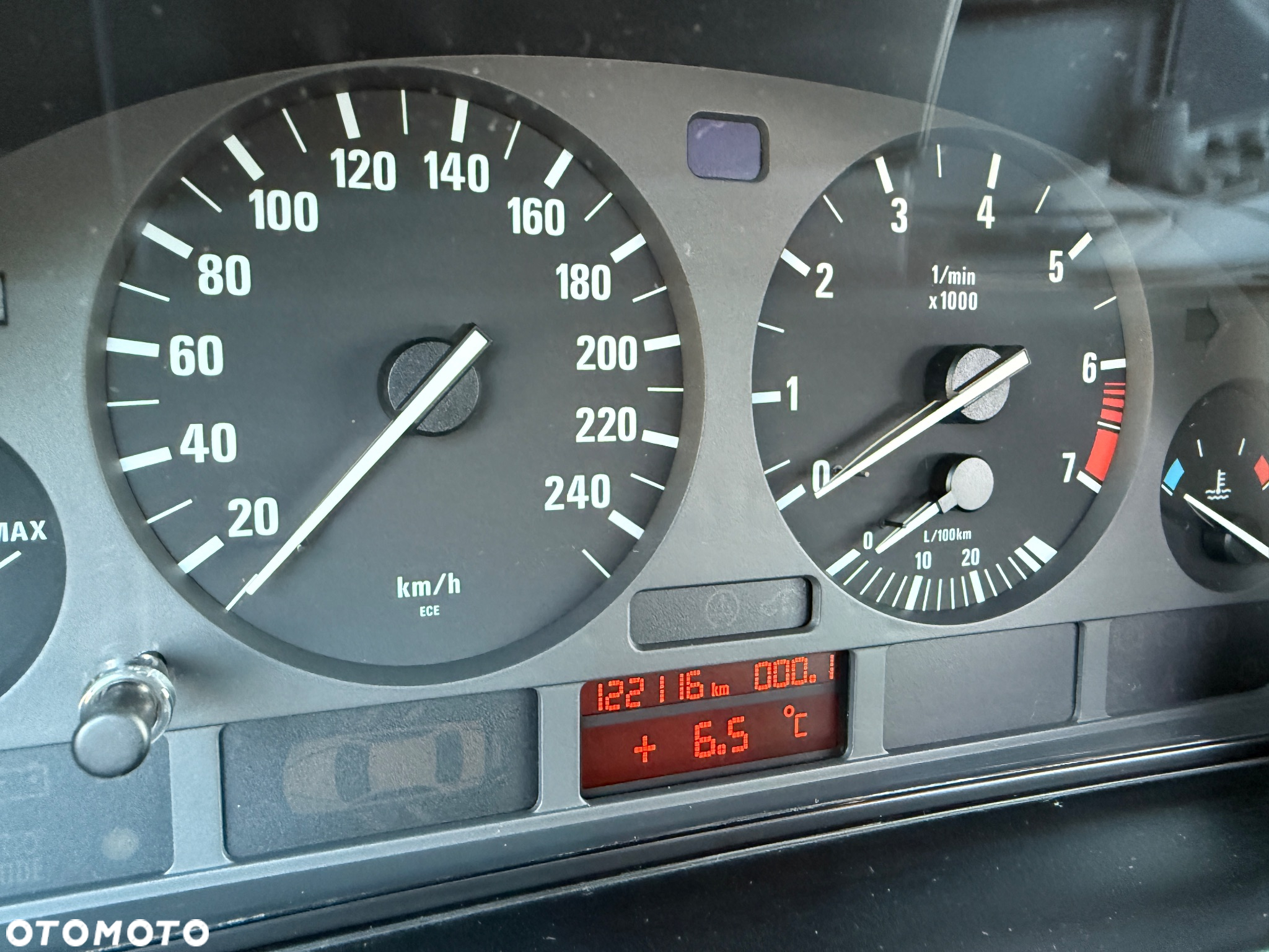 BMW Seria 5 523i - 13