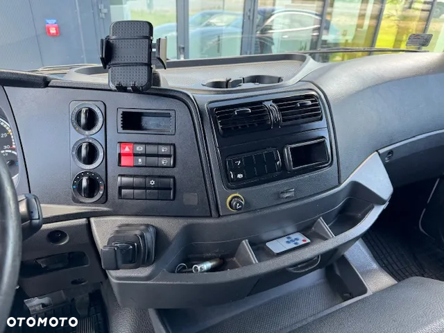 Mercedes-Benz ATEGO 1524 - 26