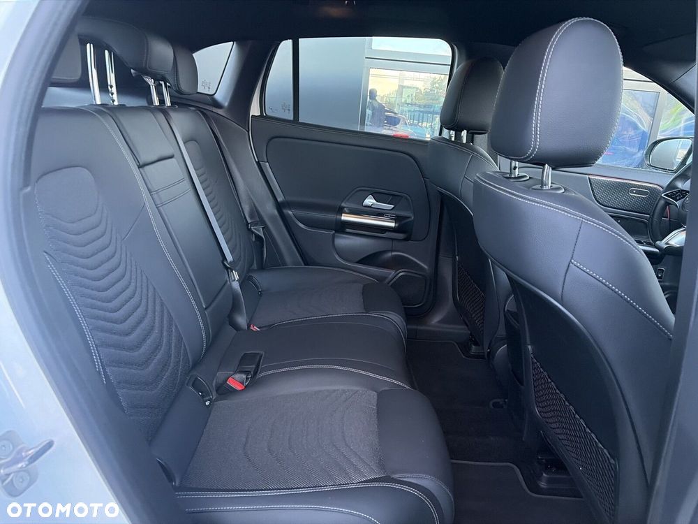 Mercedes-Benz EQA 300 66.5kWh 4-Matic Progressive - 14