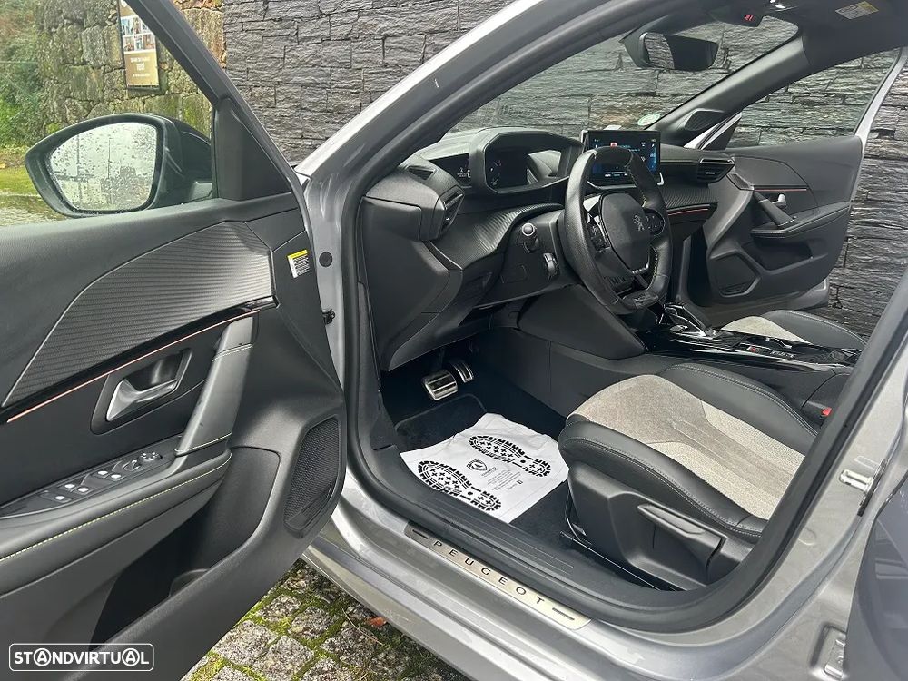 Peugeot e-208 GT Pack - 10